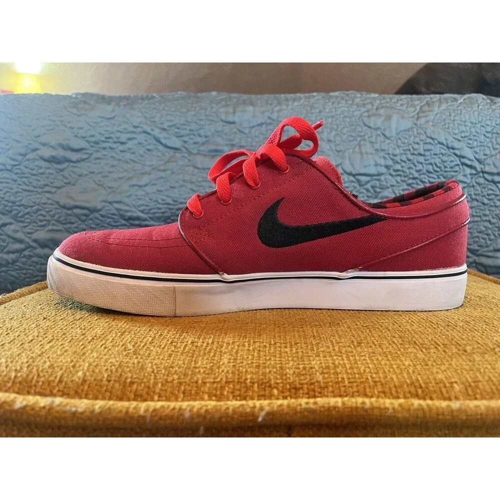 Nike SB Zoom Stefan Janoski Men's Size 9 Red Plaid Sneakers Shoes 615957-601